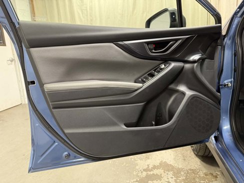 Used 2021 Subaru Crosstrek 2.5i Sport w/ Moonroof Package image 8