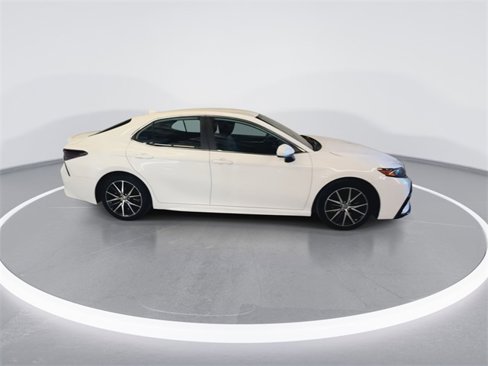 Used 2021 Toyota Camry SE image 13