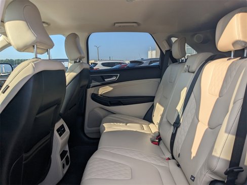 Used 2023 Ford Edge Titanium image 13