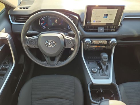 Used 2025 Toyota RAV4 LE image 14