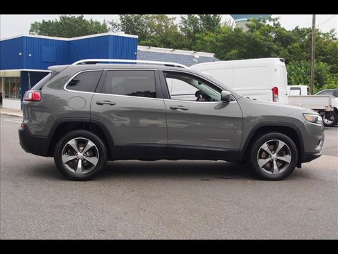 Used 2020 Jeep Cherokee Limited image 6