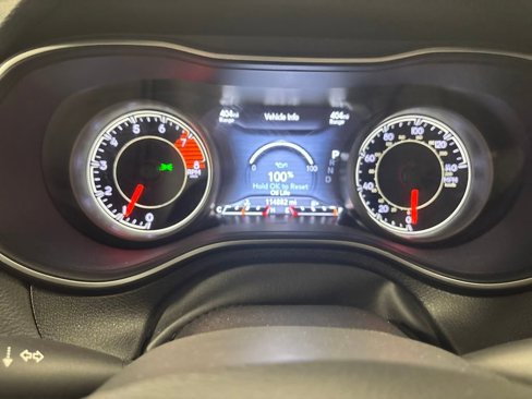 Used 2021 Jeep Cherokee Latitude Lux w/ Comfort/Convenience Group image 15