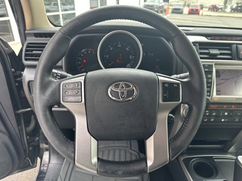 Used 2011 Toyota 4Runner SR5 image 12