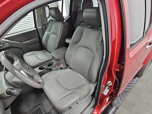Used 2019 Nissan Frontier SL image 26