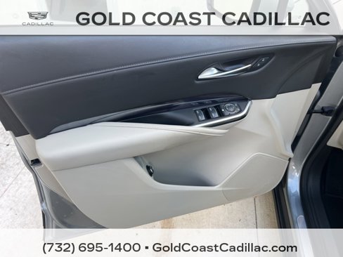 Certified 2023 Cadillac XT4 Luxury w/ Cold Weather Package image 15