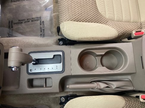 Used 2012 Nissan Frontier SV image 19