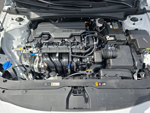 New 2025 Hyundai Elantra SE w/ Cargo Package image 15