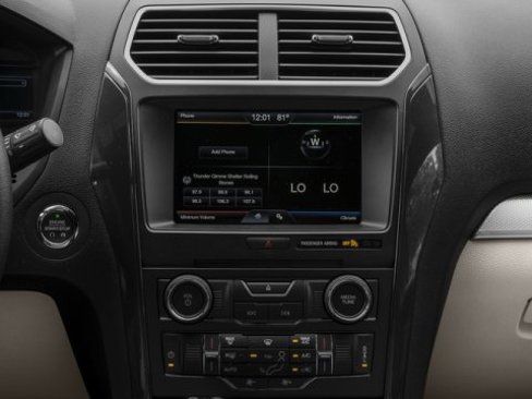 Used 2017 Ford Explorer XLT w/ Equipment Group 202A image 14