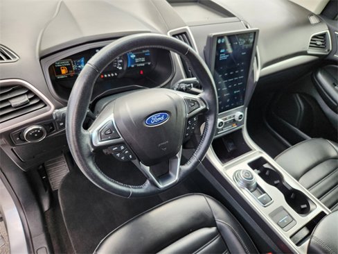 Used 2023 Ford Edge SEL image 8