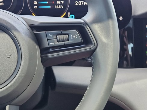 Certified 2022 Porsche Taycan image 27