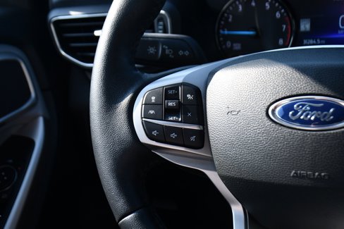 Used 2022 Ford Explorer XLT w/ Equipment Group 202A image 35