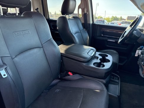 Used 2014 RAM 1500 Laramie image 29