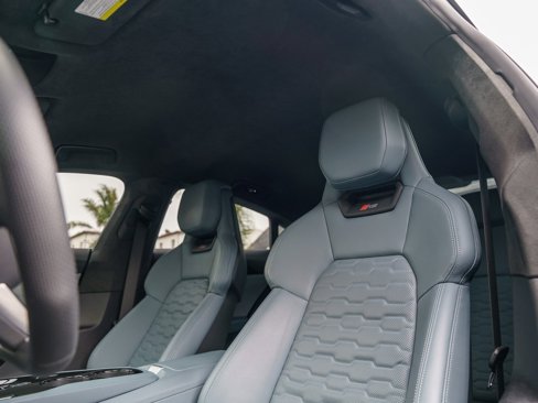 Used 2022 Audi RS e-tron GT w/ Carbon Performance Package image 18