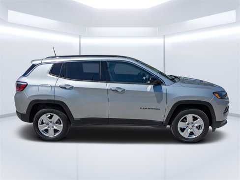Used 2022 Jeep Compass Latitude w/ Convenience Group image 2