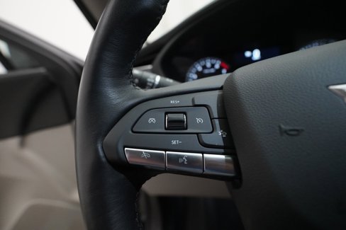 Used 2022 Cadillac XT4 Premium Luxury w/ Enhanced Visibility Package image 18