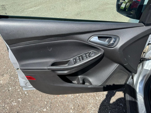 Used 2018 Ford Focus SE image 9