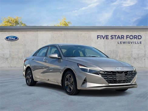 Used 2023 Hyundai Elantra SEL image 1