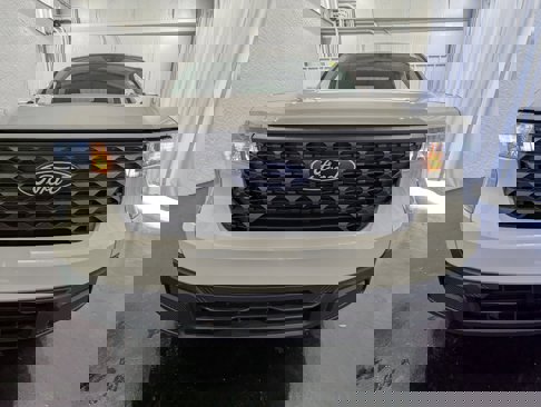 Used 2025 Ford Maverick XL image 4