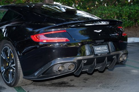 Used 2018 Aston Martin Vanquish S image 24