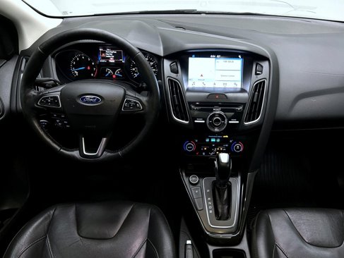 Used 2016 Ford Focus Titanium w/ Titanium Cold Weather Package image 12