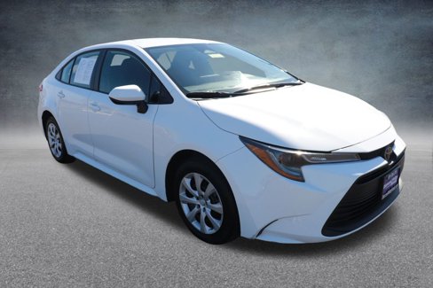 Used 2024 Toyota Corolla LE image 1
