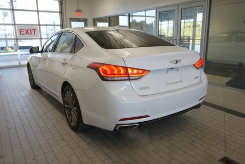 Used 2015 Hyundai Genesis 3.8 image 11