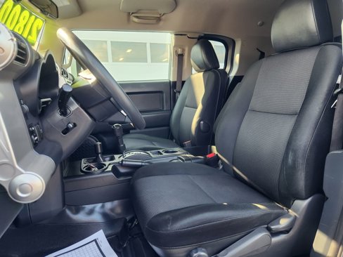 Used 2012 Toyota FJ Cruiser 4WD image 25