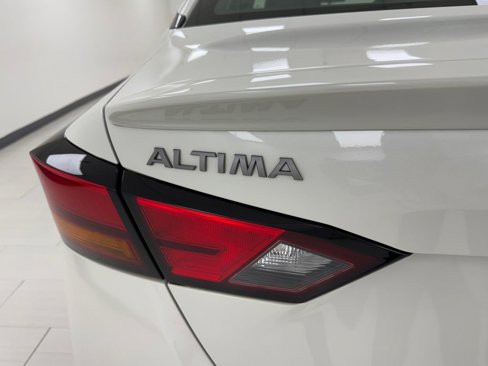 Used 2023 Nissan Altima 2.5 SR image 38