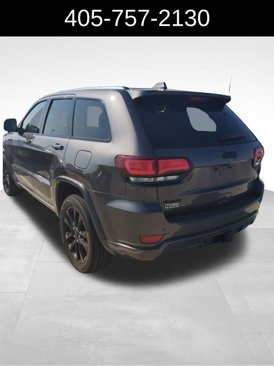 Used 2020 Jeep Grand Cherokee Altitude image 3