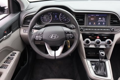 Used 2019 Hyundai Elantra SEL image 15