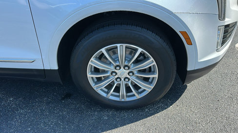 Used 2018 Cadillac XT5 Luxury w/ Driver Awareness Package image 9