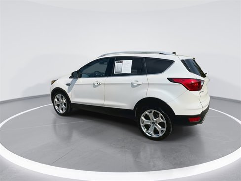 Used 2019 Ford Escape Titanium image 5