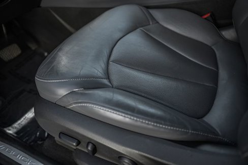 Used 2019 Buick Envision Essence image 34