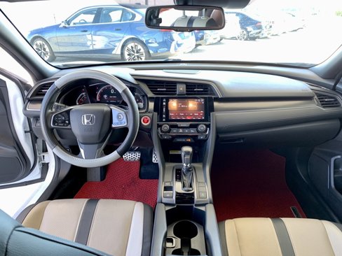 Used 2018 Honda Civic Sport Touring image 16