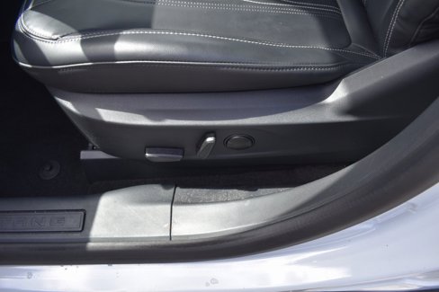 Used 2022 Ford Mustang Mach-E Select image 14