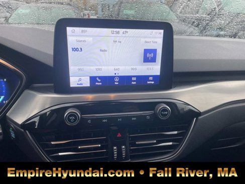 Used 2022 Ford Escape Titanium image 23