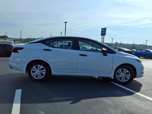 Used 2025 Nissan Versa S w/ Trunk Package image 27