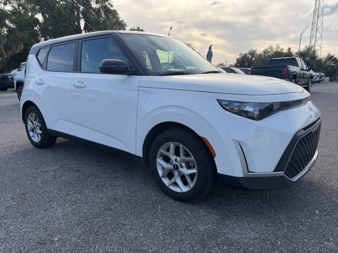 Used 2024 Kia Soul S image 3