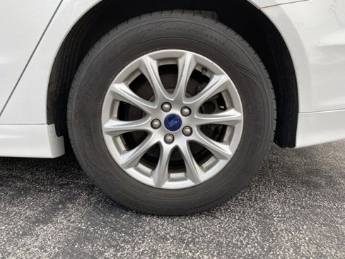 Used 2018 Ford Fusion S image 9