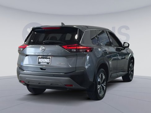 Used 2021 Nissan Rogue SV image 11
