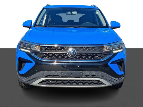 Used 2022 Volkswagen Taos SE image 2