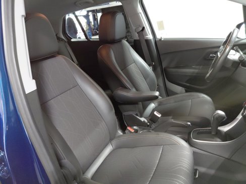 Certified 2020 Chevrolet Trax LT w/ LT Convenience Package image 21
