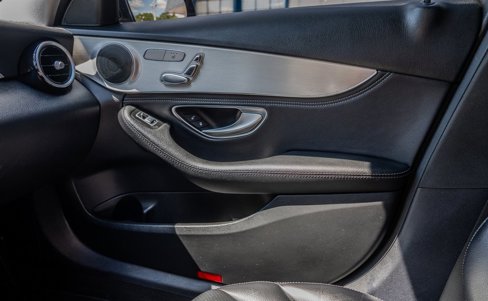 Used 2015 Mercedes-Benz C 300 Sedan image 24