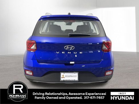 New 2025 Hyundai Venue SEL image 6