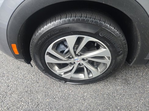 Used 2022 Buick Envision Essence w/ Technology Package I image 6