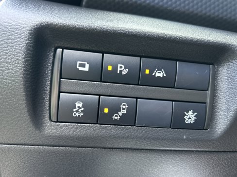 Used 2023 Nissan Kicks S image 21