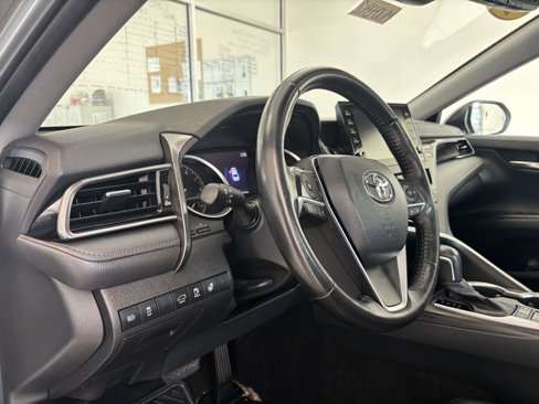 Certified 2021 Toyota Camry XLE image 10