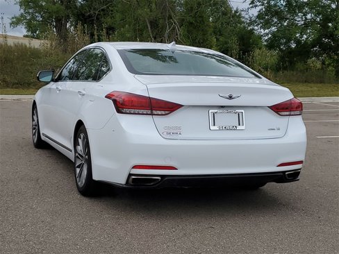 Used 2015 Hyundai Genesis 3.8 image 2