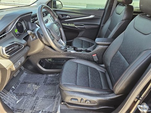 Used 2023 Chevrolet Bolt EUV Premier w/ Redline Edition image 24