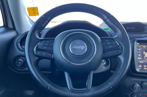 Used 2018 Jeep Renegade Altitude w/ UConnect 8.4 Nav Group image 21